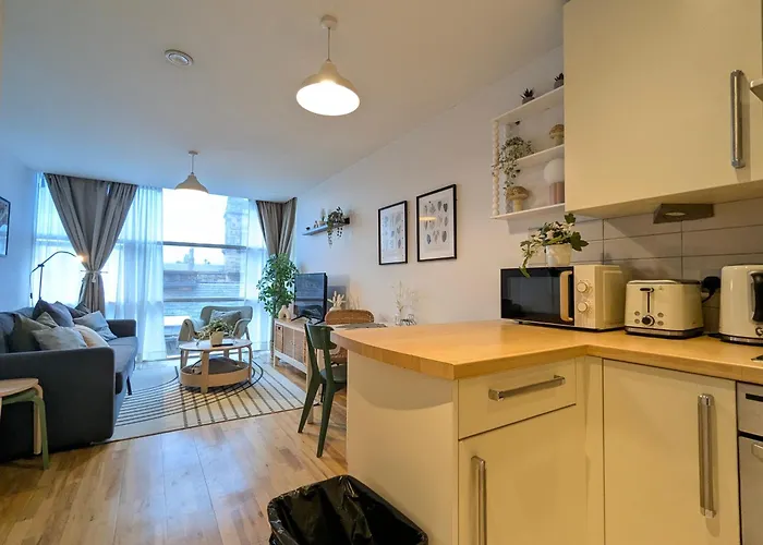 City Centre Morden 1-Bedroom Apt Near Dock